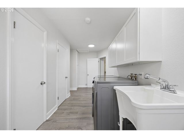 9317 N CALHOUN Ave, Portland, OR 97203