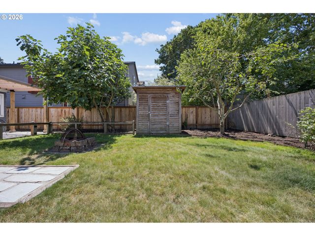 9317 N CALHOUN Ave, Portland, OR 97203
