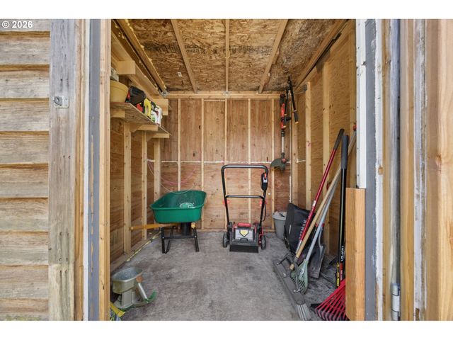 9317 N CALHOUN Ave, Portland, OR 97203