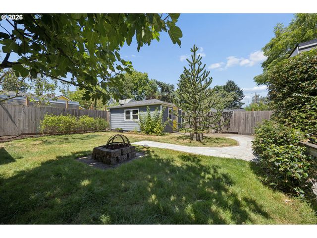 9317 N CALHOUN Ave, Portland, OR 97203