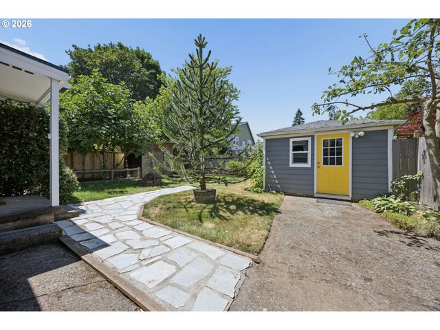 9317 N CALHOUN Ave, Portland, OR 97203