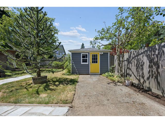 9317 N CALHOUN Ave, Portland, OR 97203