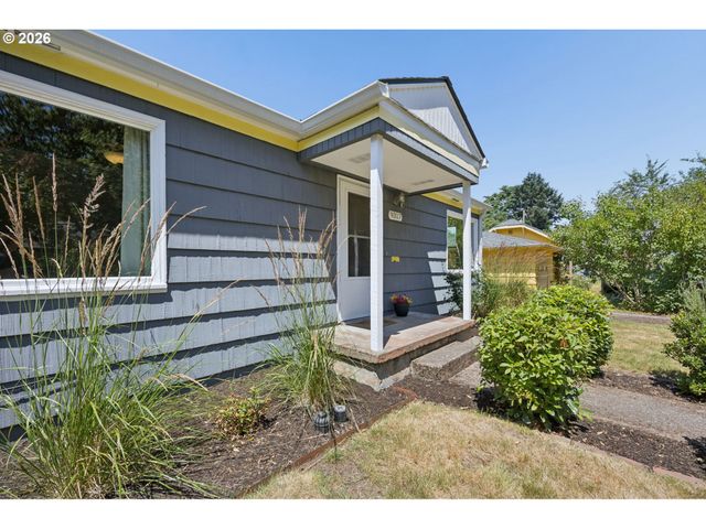 9317 N CALHOUN Ave, Portland, OR 97203