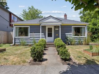 9317 N CALHOUN Ave, Portland, OR 97203