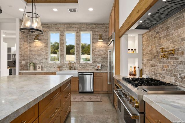 27006 Rocky Rim, San Antonio, TX 78266