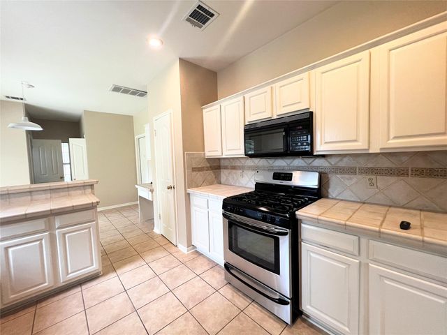 12416 Beartrap LN, Austin, TX 78729