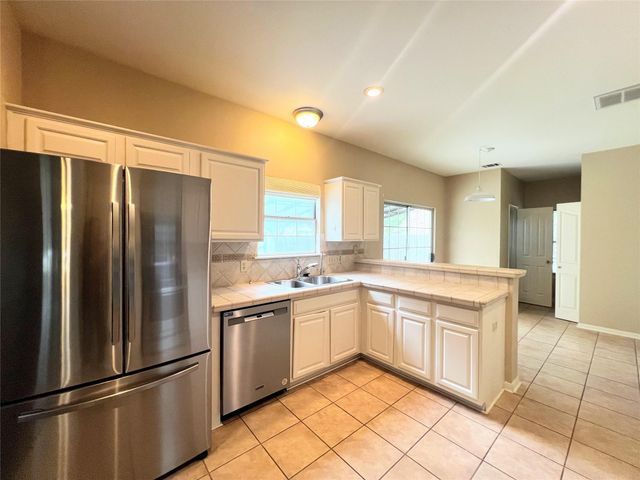 12416 Beartrap LN, Austin, TX 78729