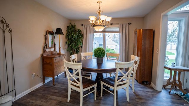 6815 Mapleton Drive, Fort Wayne, IN 46845