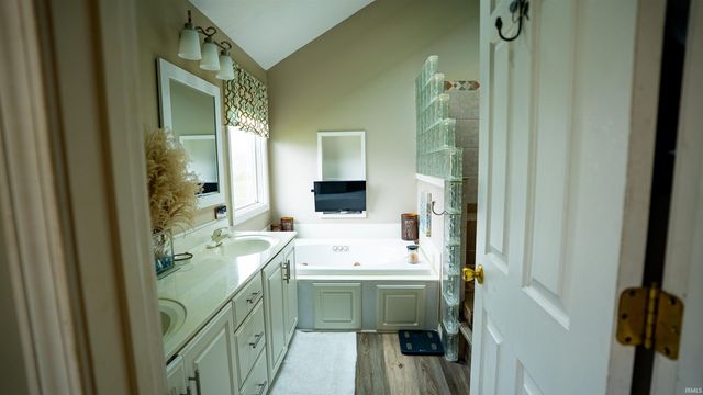 6815 Mapleton Drive, Fort Wayne, IN 46845