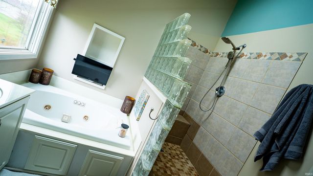 6815 Mapleton Drive, Fort Wayne, IN 46845