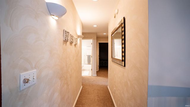 6815 Mapleton Drive, Fort Wayne, IN 46845