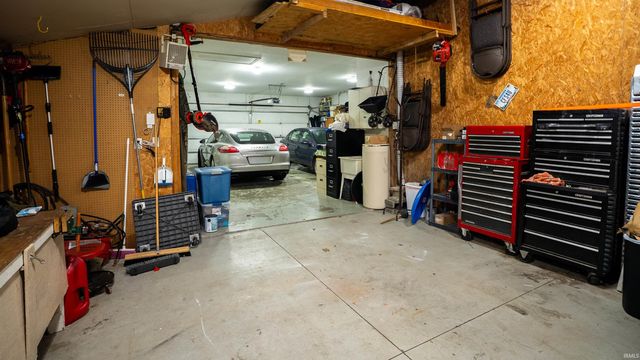 6815 Mapleton Drive, Fort Wayne, IN 46845