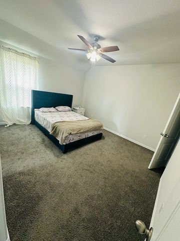 1901 Barnhill Lane, Van Alstyne, TX 75495