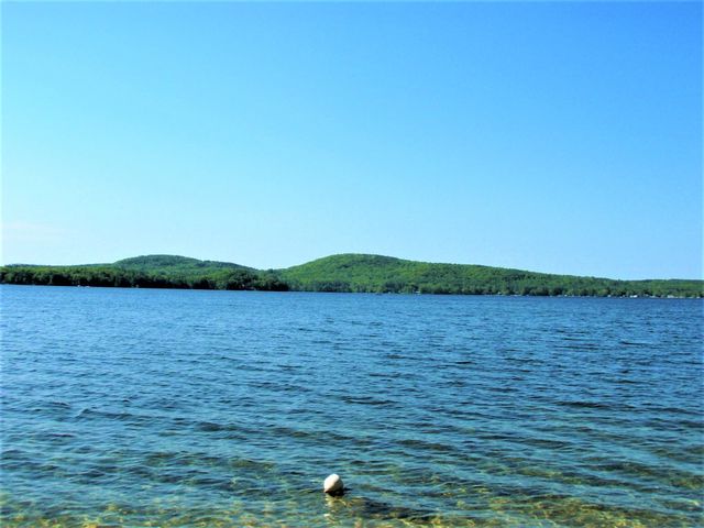 40 Pine Road, Wakefield, NH 03830