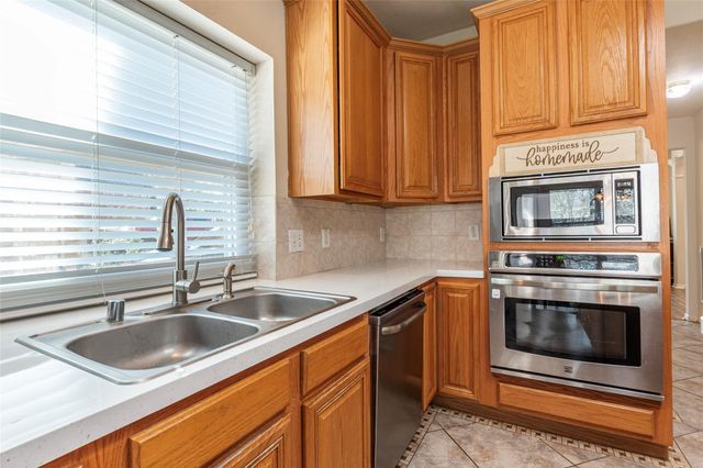 2013 Port Bridge Lane, League City, TX 77573