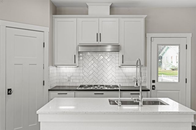 1912 S Church ST, Georgetown, TX 78626