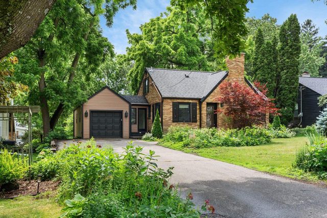 2501 Waunona Way, Madison, WI 53713
