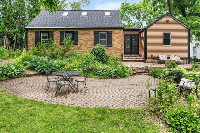 2501 Waunona Way, Madison, WI 53713