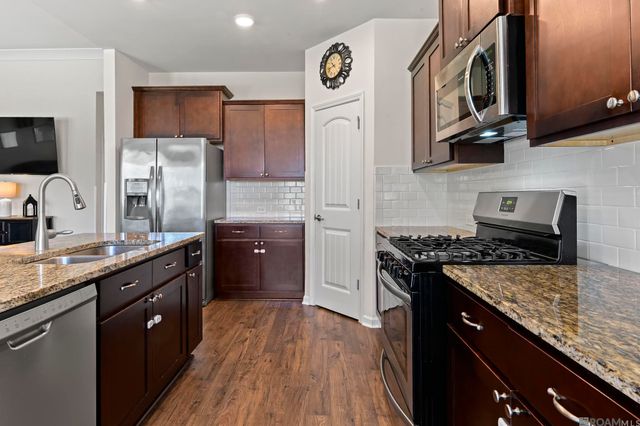 21366 Barnridge Dr, Zachary, LA 70791