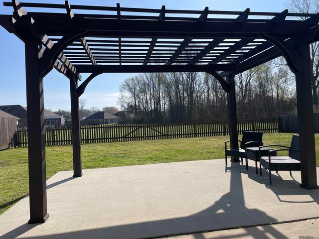 21366 Barnridge Dr, Zachary, LA 70791