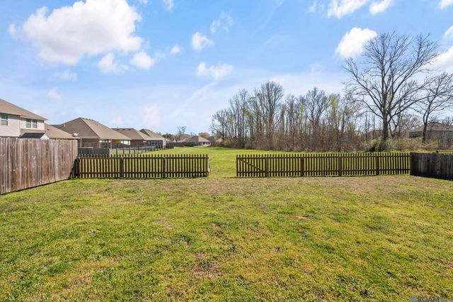 21366 Barnridge Dr, Zachary, LA 70791