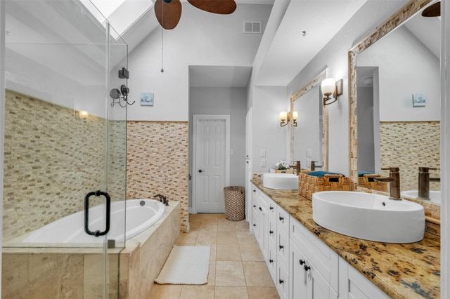 12853 Kingsbridge Lane, Houston, TX 77077