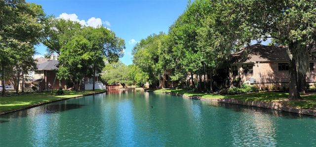 12853 Kingsbridge Lane, Houston, TX 77077