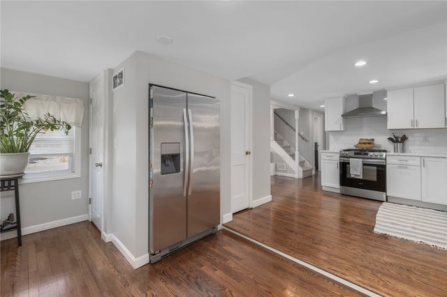 143 Endicott Drive, Warwick, RI 02886