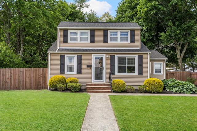 143 Endicott Drive, Warwick, RI 02886