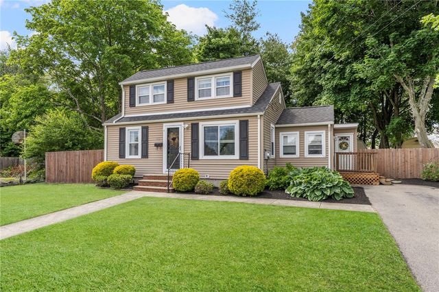 143 Endicott Drive, Warwick, RI 02886