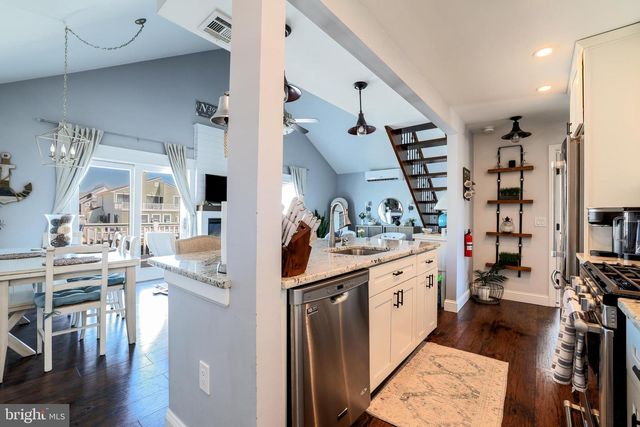 140 MATILDA DR, Manahawkin, NJ 08050