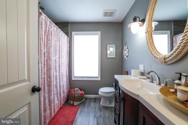 140 MATILDA DR, Manahawkin, NJ 08050