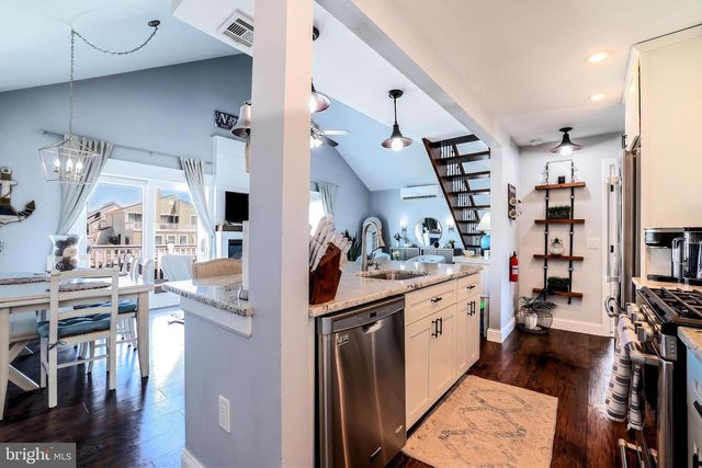 140 MATILDA DR, Manahawkin, NJ 08050