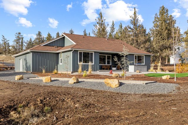 5730 Engleman Spruce Way, Klamath Falls, OR 97601