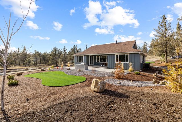 5730 Engleman Spruce Way, Klamath Falls, OR 97601