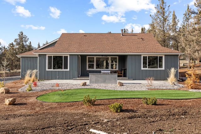 5730 Engleman Spruce Way, Klamath Falls, OR 97601