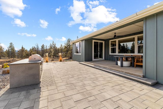 5730 Engleman Spruce Way, Klamath Falls, OR 97601