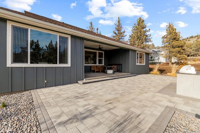 5730 Engleman Spruce Way, Klamath Falls, OR 97601