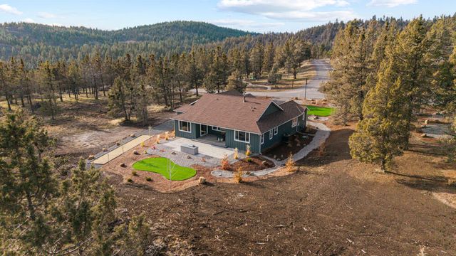 5730 Engleman Spruce Way, Klamath Falls, OR 97601