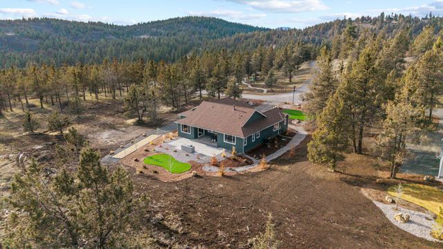 5730 Engleman Spruce Way, Klamath Falls, OR 97601