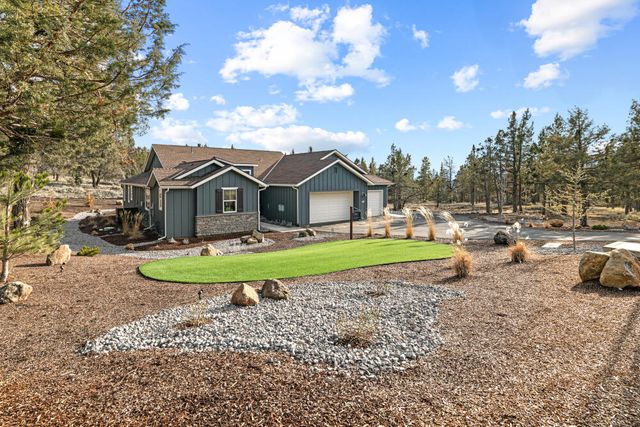 5730 Engleman Spruce Way, Klamath Falls, OR 97601