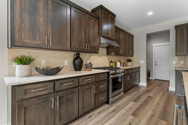 5730 Engleman Spruce Way, Klamath Falls, OR 97601