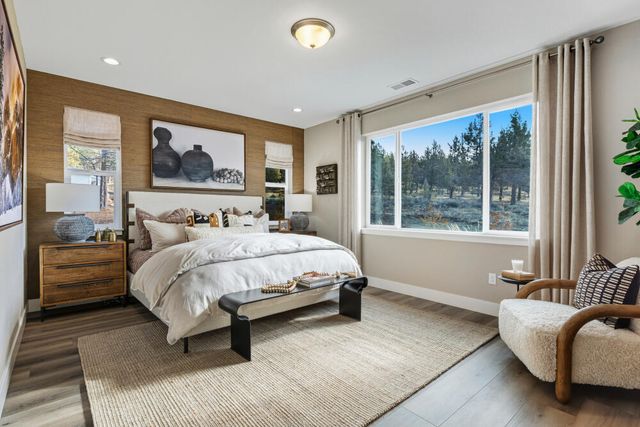 5730 Engleman Spruce Way, Klamath Falls, OR 97601