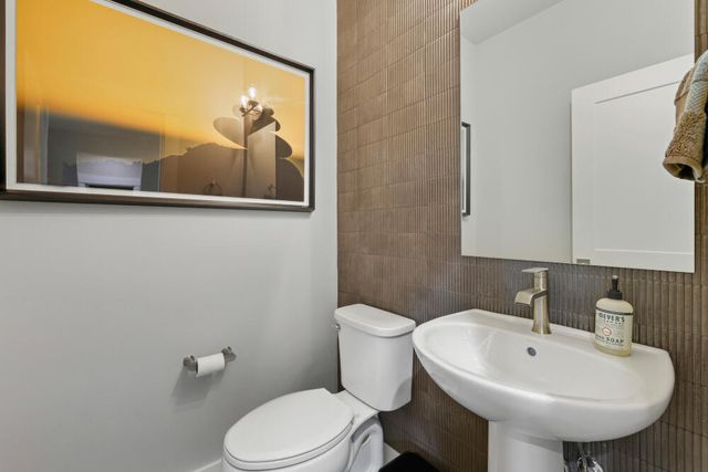 5730 Engleman Spruce Way, Klamath Falls, OR 97601