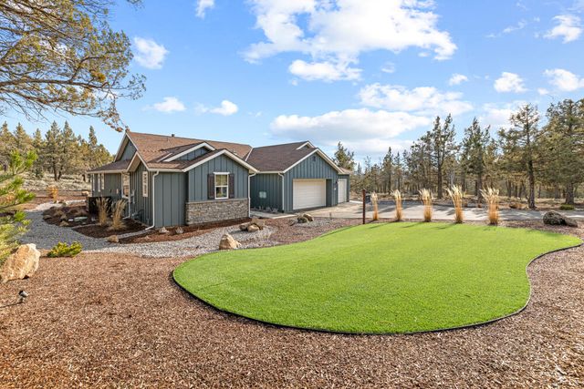 5730 Engleman Spruce Way, Klamath Falls, OR 97601
