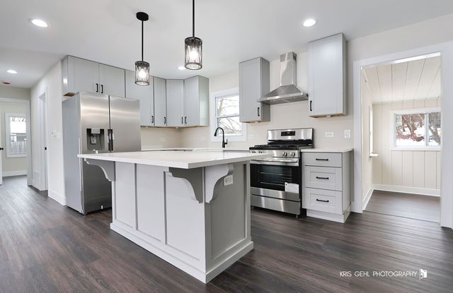 1007 Oeffling Drive, Mchenry, IL 60051