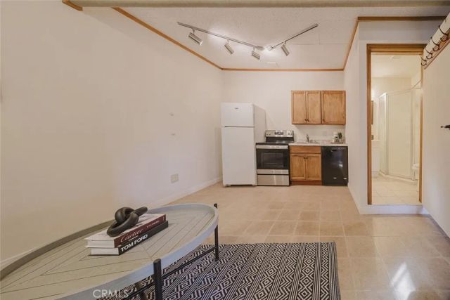 520 N Howard Street, Glendale, CA 91206