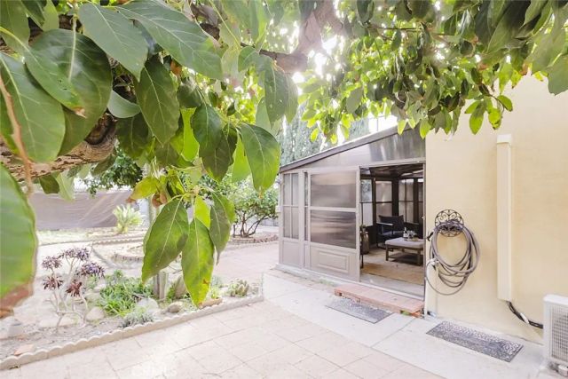 520 N Howard Street, Glendale, CA 91206