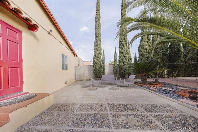 520 N Howard Street, Glendale, CA 91206