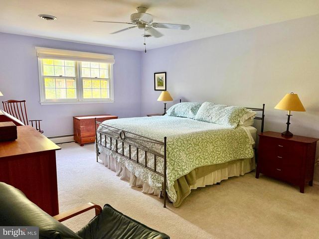 1300 UNIVERSITY DR, Yardley, PA 19067